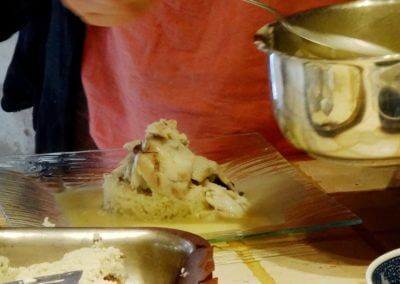 Taste together the dishes prepared with our Chef to discover the gastronomy of the Charentes during a cooking workshop with friends