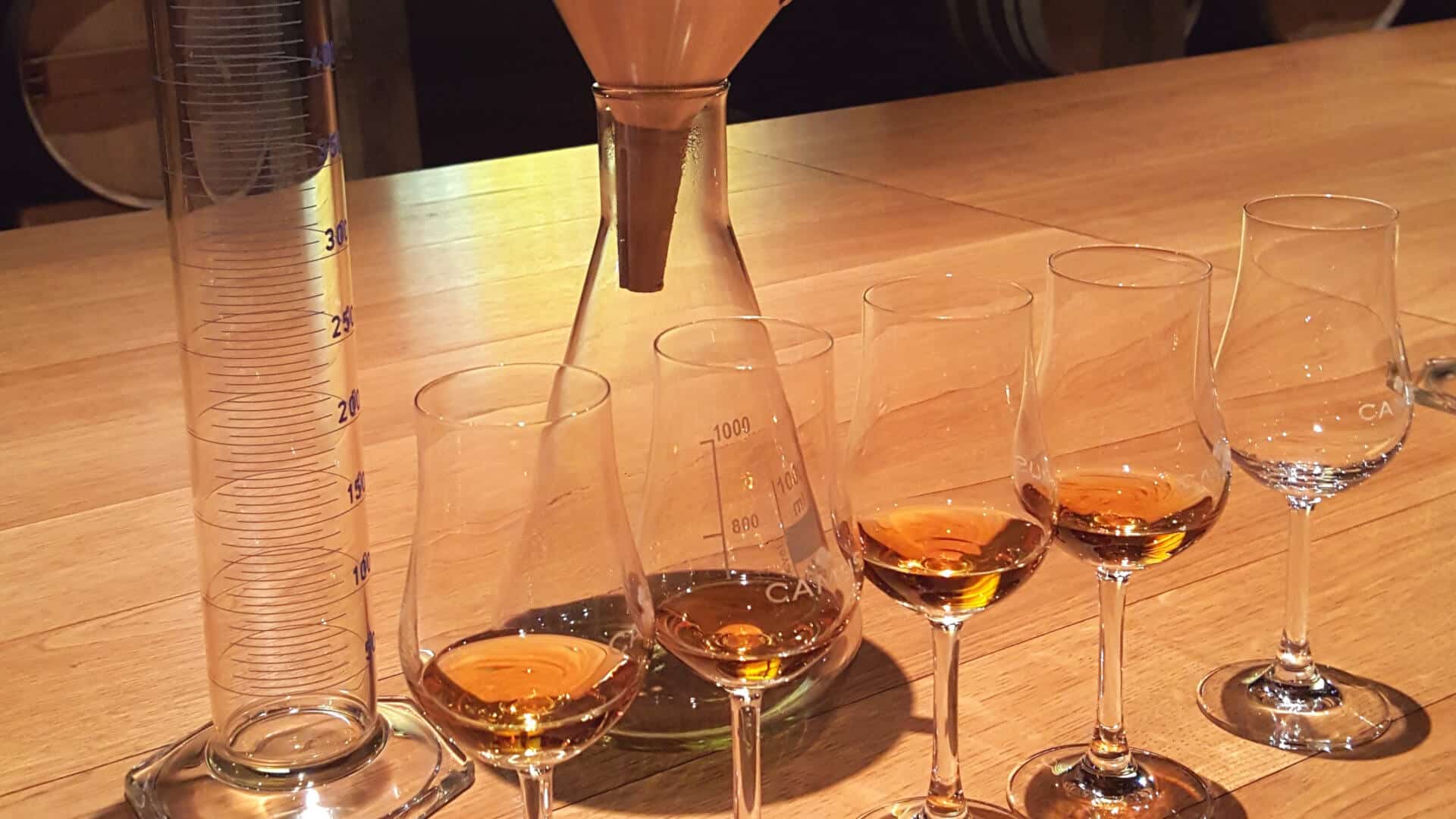 Atelier Master Blender avec un maître de chai pour assembler son propre cognac