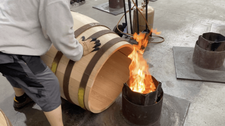 Barrel making discovered during a guided visit of a craft cooperage