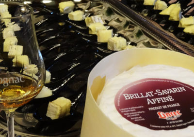 Food-pairing party in the vineyard of Cognac for a family tribe or a company
