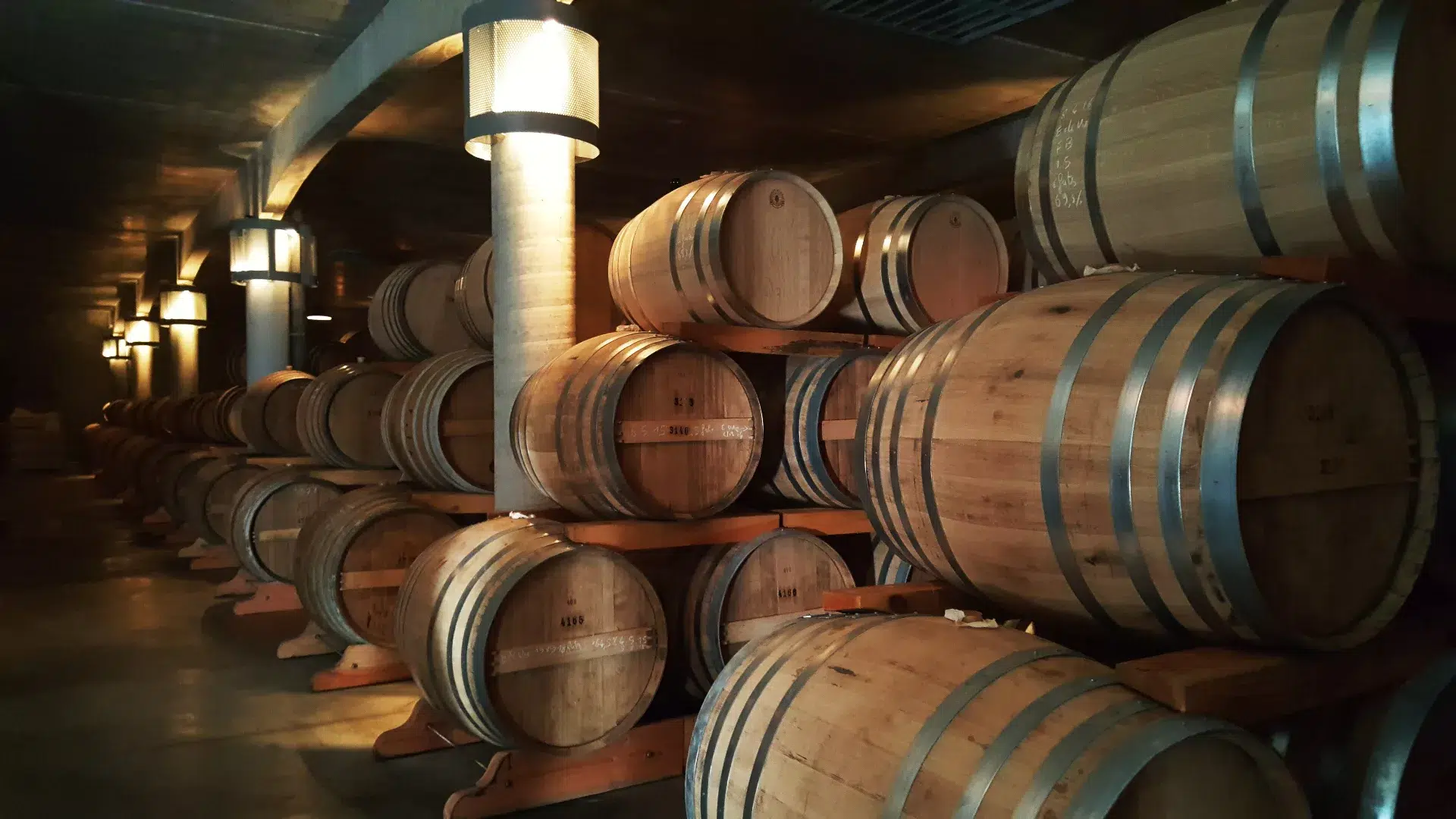 Storage during a Cognac distillery & Bordeaux winery – Day-trip