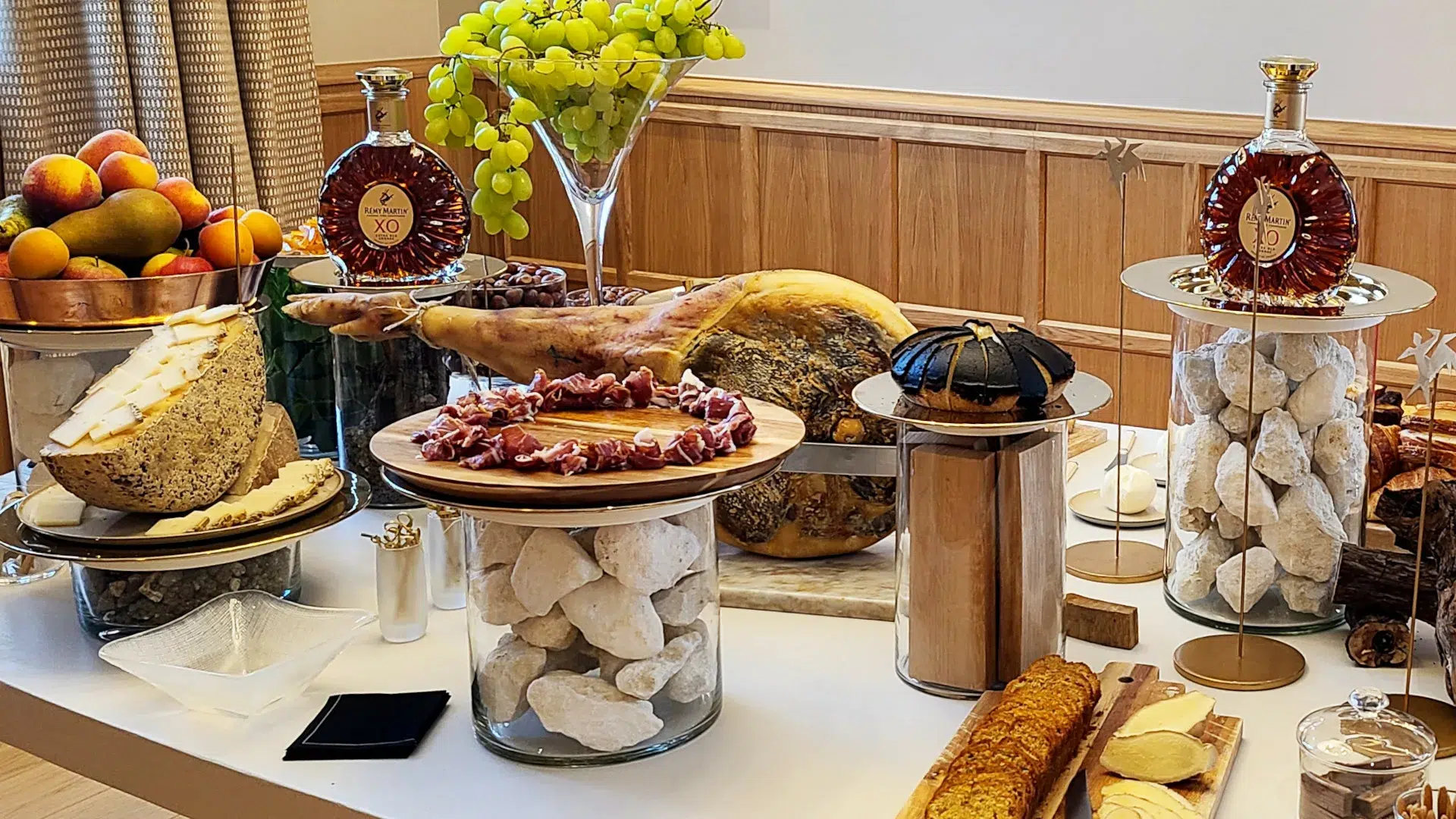 Discovering flavours during prestigious cognac houses visits
