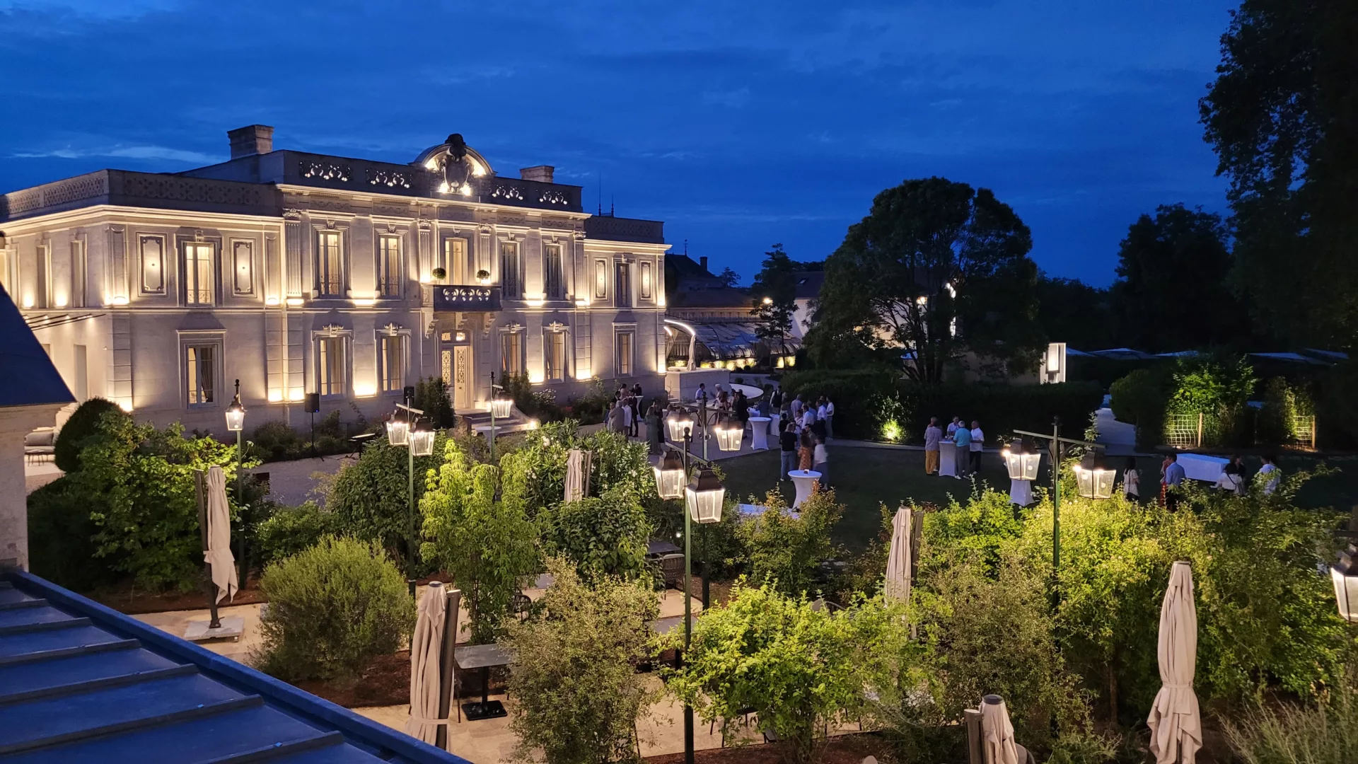 A luxury hotel in Cognac and its garden