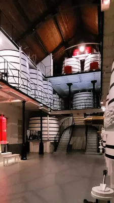 Discovering storage chais during prestigious cognac houses visits